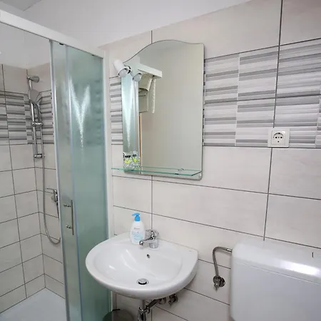 Furman - Self Check-in 3*