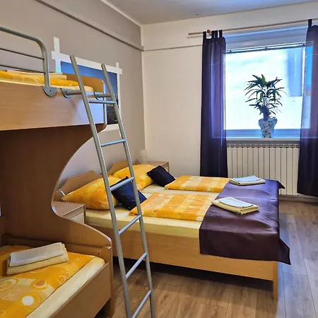 Furman - Self Check-in 3*