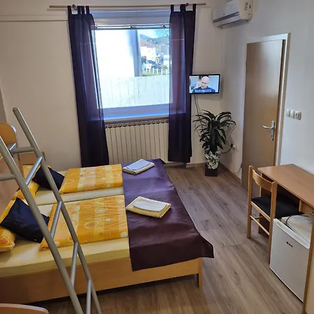 Furman - Self Check-in בית הארחה